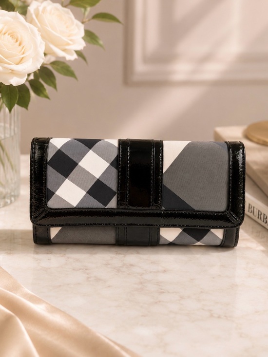 Burberry Handbags - Burberry Beat Check Penrose Continental Wallet